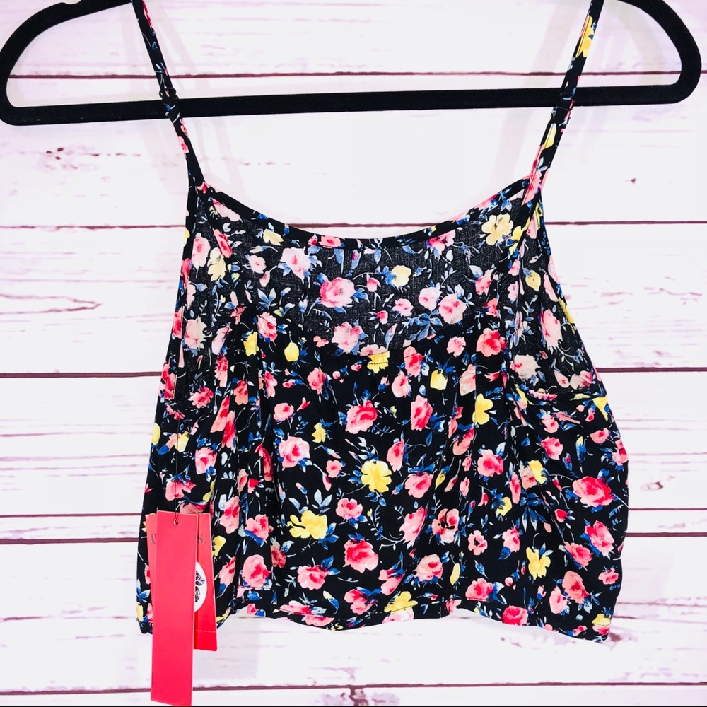 Floral Summer Crop Scalloped Tank from Hot KISS - Picture 4 of 4
